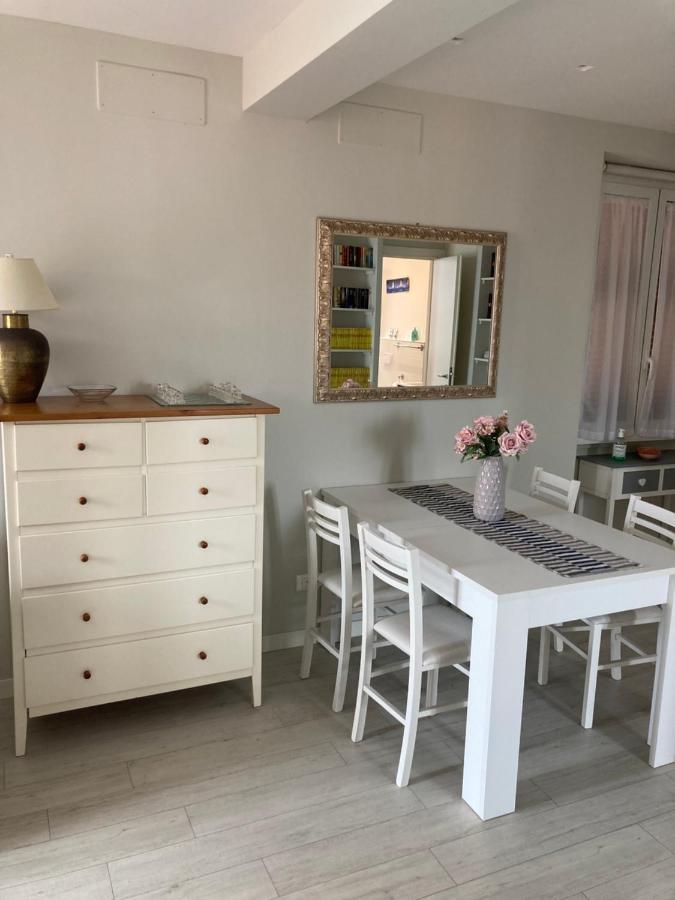 Rosso Tramonto Luxury-White- Ladispoli, Lungomare Regina Elena 58 Villa Exterior foto
